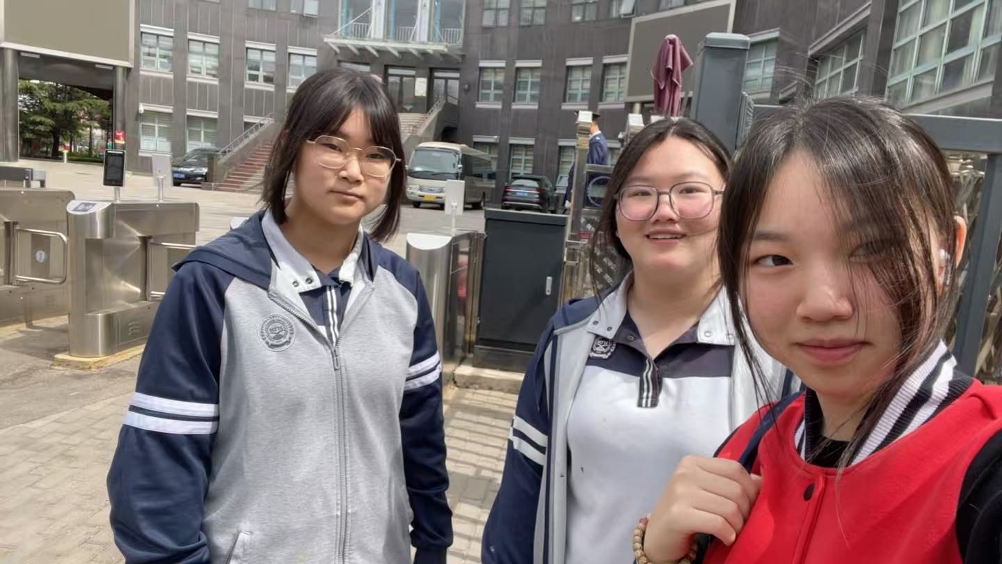 The three-person crew